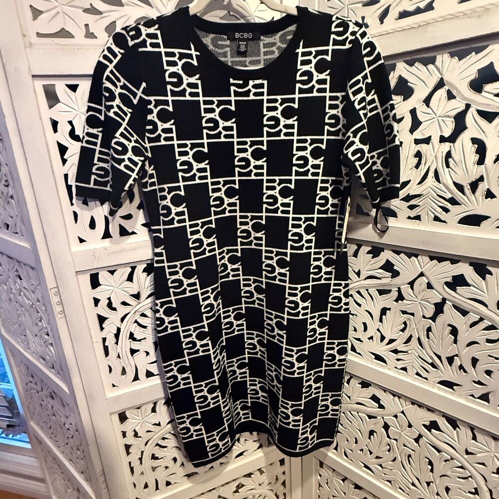 BCBG Black and White Logo Knit Midi Dress NWT Woman size Medium